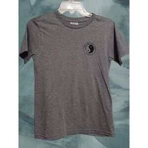 T&c Surf Hawaii Raised On Rice Yin Yang Graphic Tee gray color Size Medium